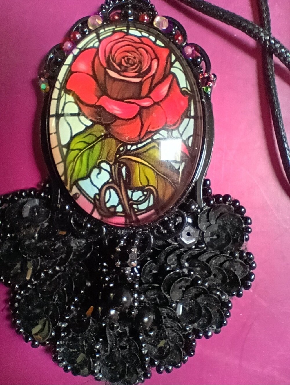 Gothic Red Rose Embellished Oval Pendant Black Beaded Modified Pendant Necklace